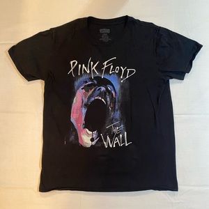 Pink Floyd black graphic tee